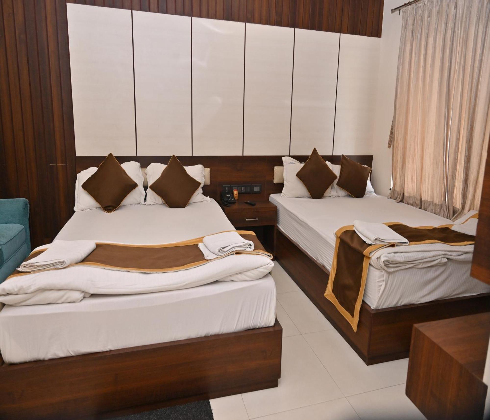 Hotel Silver Land New Digha With Rooftop Pool エクステリア 写真