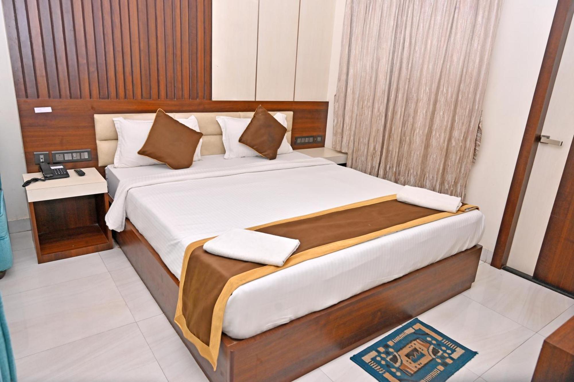 Hotel Silver Land New Digha With Rooftop Pool エクステリア 写真