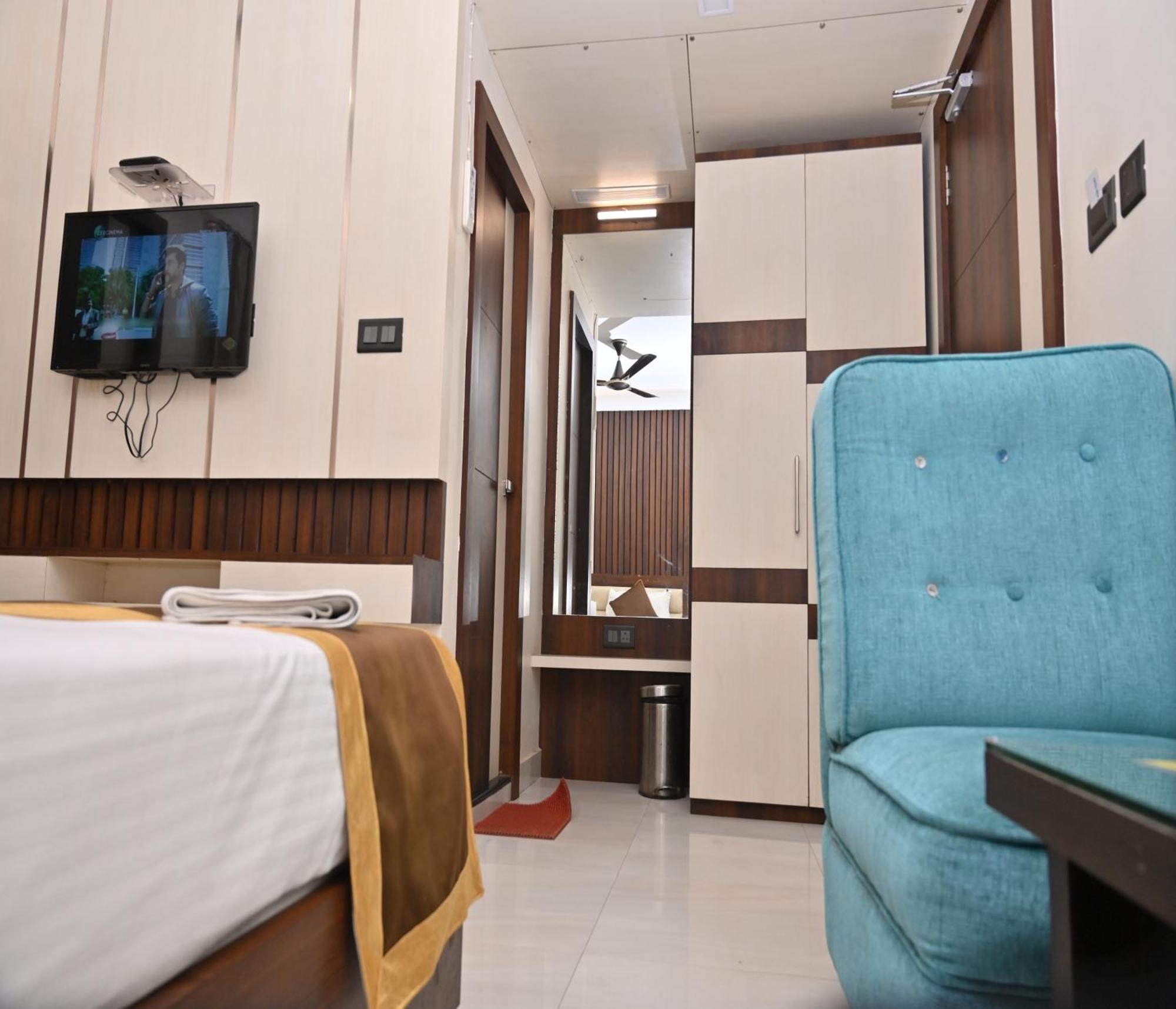 Hotel Silver Land New Digha With Rooftop Pool エクステリア 写真