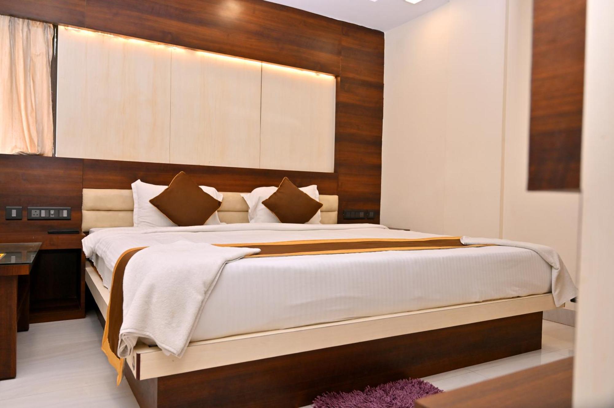 Hotel Silver Land New Digha With Rooftop Pool エクステリア 写真